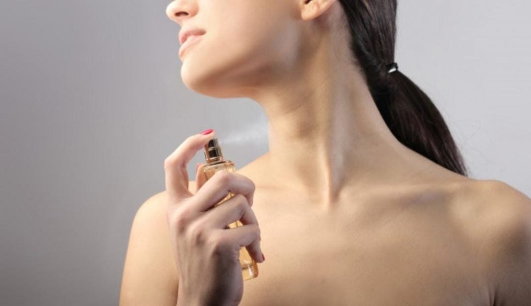 riesgos del perfume en la piel