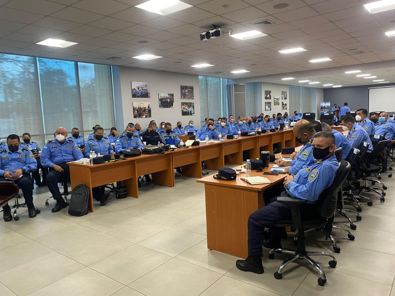 En la presentación estuvieron presentes miembros de la Policía Nacional de Honduras.