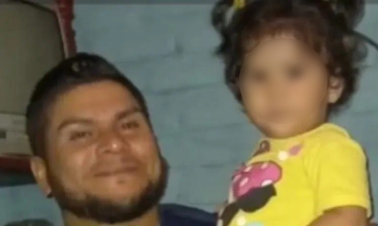 El responsable raptó a su hija de un año.