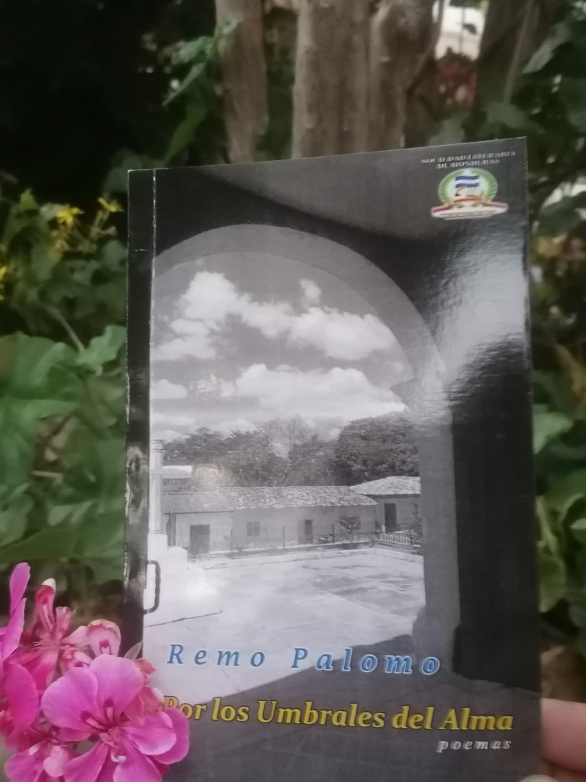 Remo Palomo un escritor hondureño