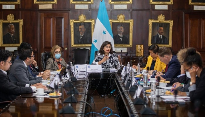 El FMI, anunció total apertura al plan de refundación del gobierno de la presidenta Xiomara Castro.