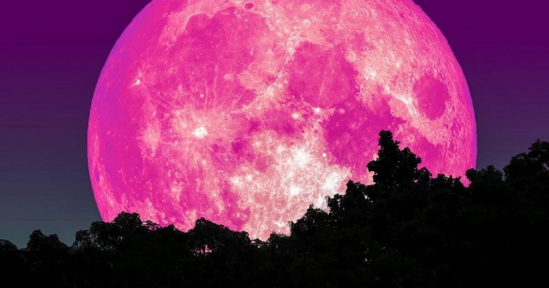 Luna rosa este Sábado Santo 2022