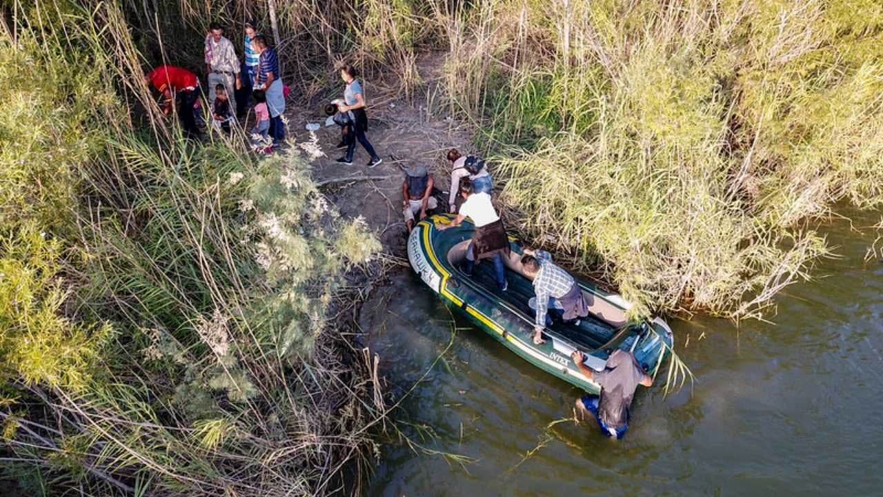 Muchos migrantes han perdido la vida ahogados intentando cruzar la frontera.