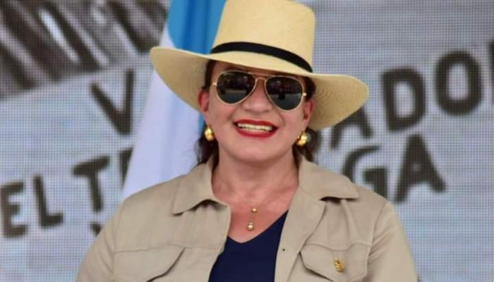 La presidenta Xiomara Castro, tiene una administración cuesta arriba, según analistas.