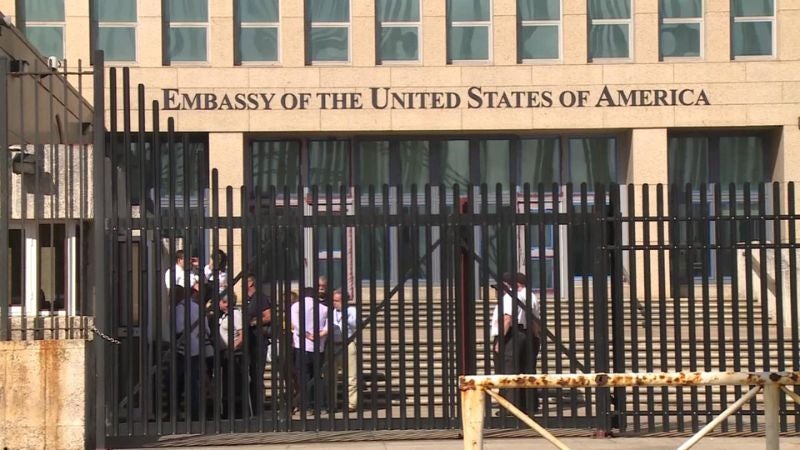 embajada alerta de seguridad bar