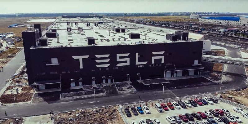 La planta de Tesla en China es una de las principales de la marca.