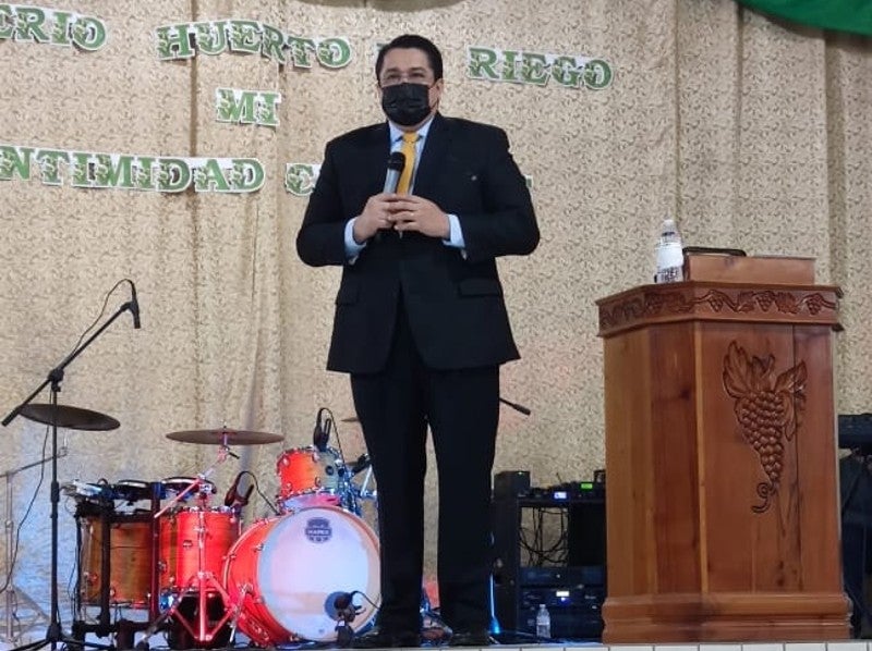 Pastor Roy Santos