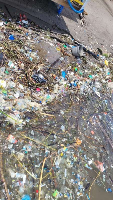 Evidencia de los desechos en las orillas de las playas.