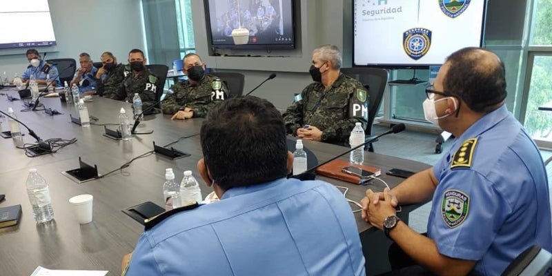 La reunión se realizó en las instalaciones de la Secretaría de Seguridad.