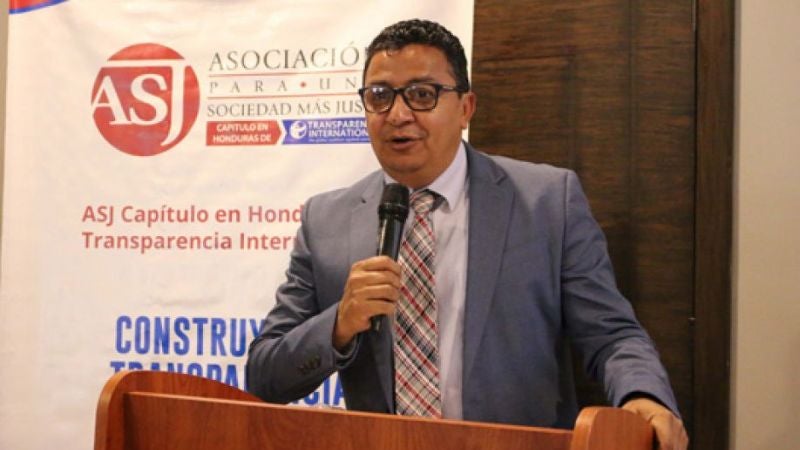 Carlos Hernández nuevo presidente FOPRIDEH