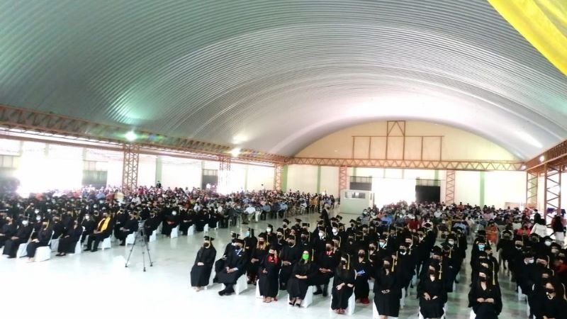 UNAH celebra graduaciones Comayagua