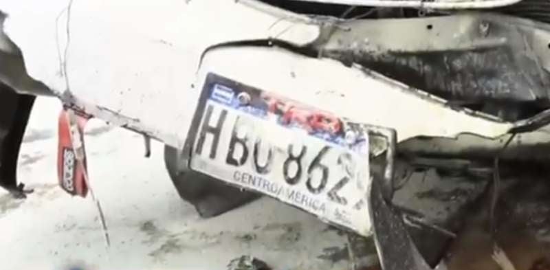 Las placas del automóvil más afectado son H BO-8629.