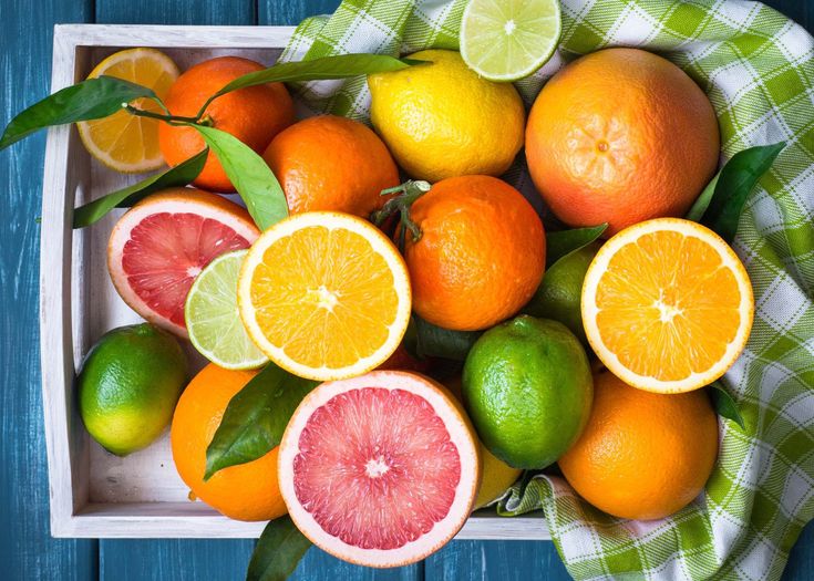 Los cítricos aportan vitamina C, tienen un sabor ácido y podrían empeorar los cuadros de gastritis ya existentes.