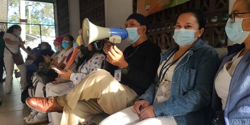 Los enfermeros auxiliares denunciar estar siendo asaltados en barrios y colonias.