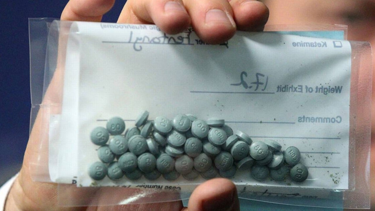 16 para sempre': juventude dos EUA sucumbe ao fentanil - Internacional -  Estado de Minas