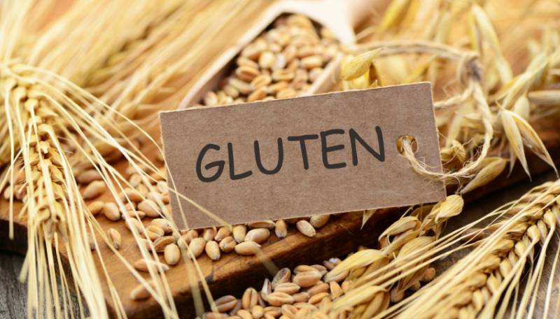 El gluten es una proteína que se encuentra en el trigo, el centeno y la cebada