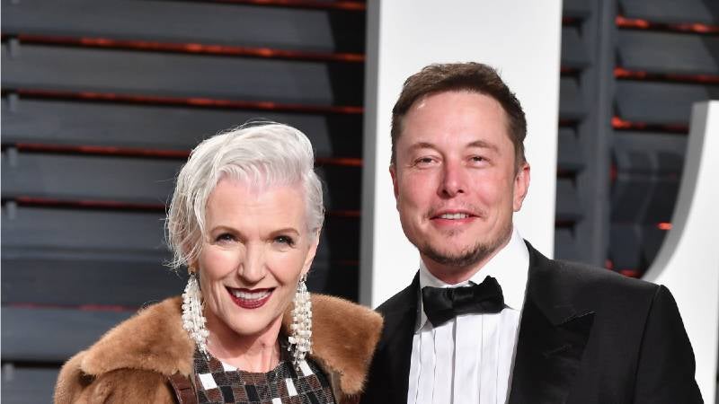 Madre Elon Musk