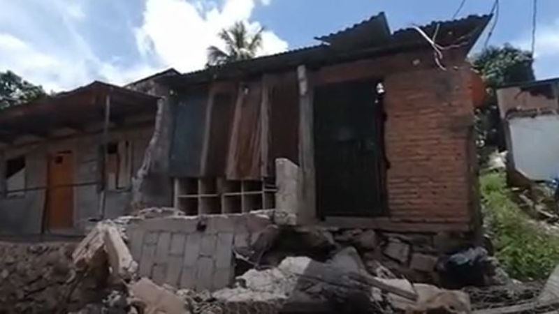 viviendas colapsan en la colonia Guillén