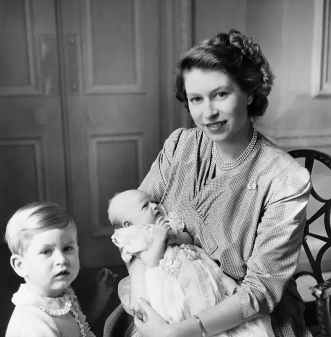 Isabel II embarazada fotos