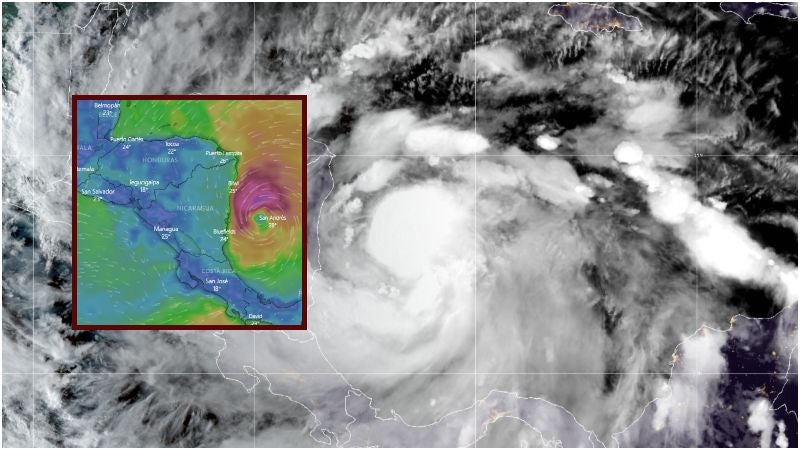 Julia se convierte en huracán antes de llegar a Honduras