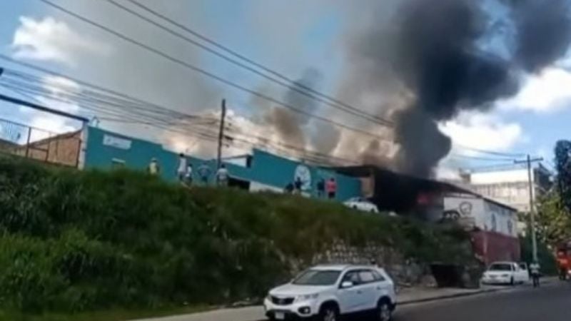 incendio por choque de rastra en El Carrizal