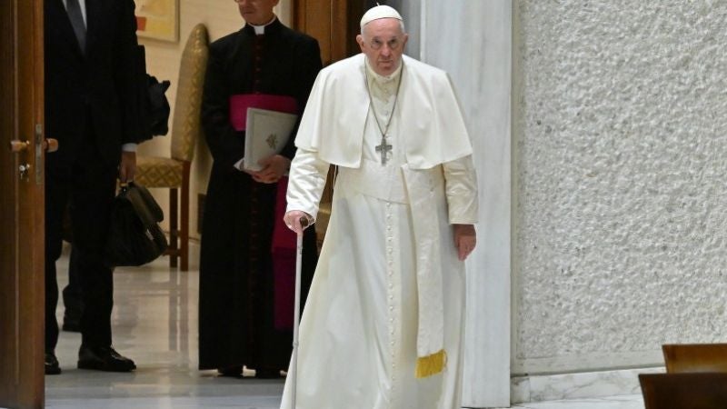 Papa Francisco renuncia