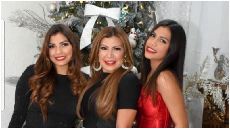 Angie Peña y su familia en Navidad