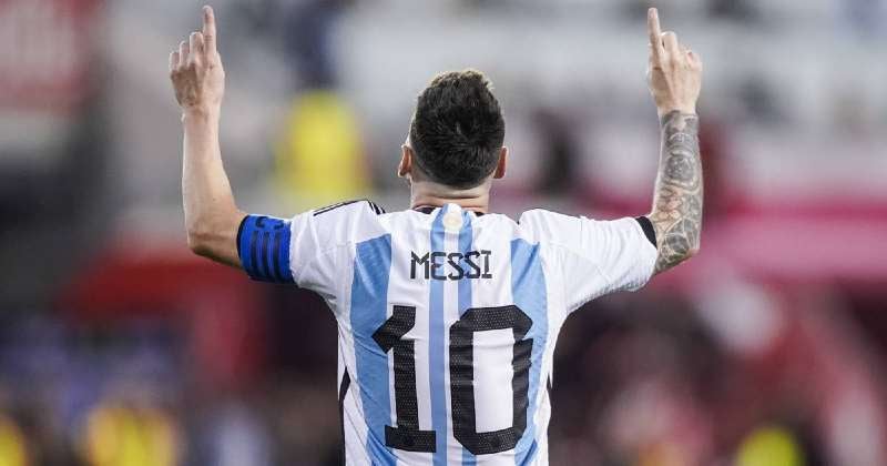 Messi y la Selección de Argentina buscarán este domingo la gloria en el Mundial 2022.