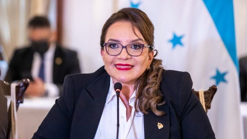 Presidenta Castro cita a ministros 