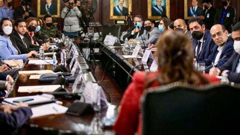 Presidenta Castro cita a ministros