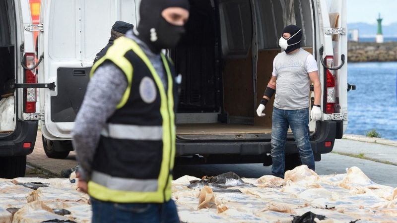 Policía incauta cocaína en barco