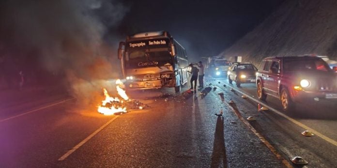 motociclista muere bus CA-5