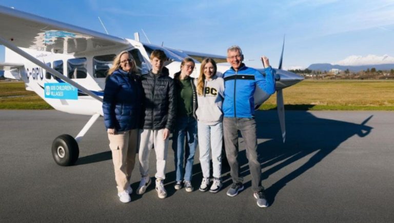 familia viaja por el mundo