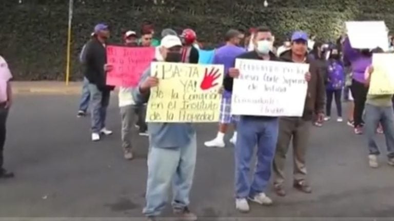 protestan frente al CCG