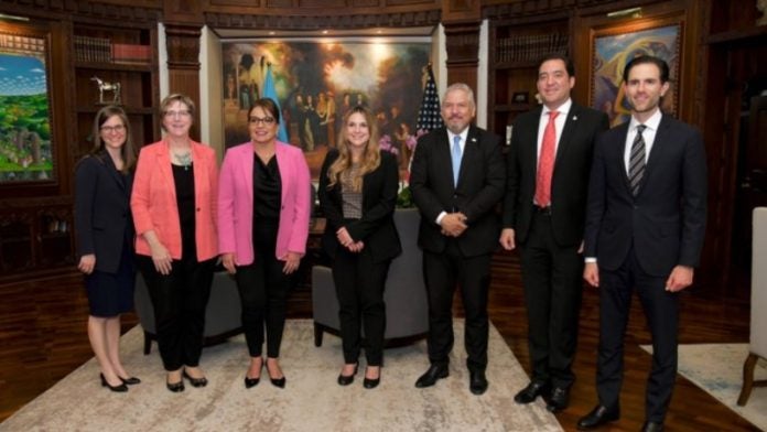 EMBAJADORES PRESIDENTA