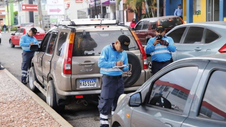 POLICÍA MUNICIPAL DE TRÁNSITO