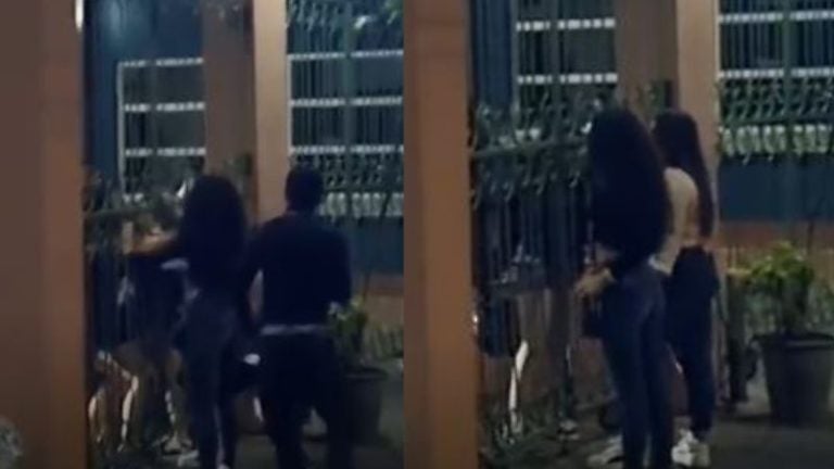 Jóvenes a golpes en centro comercial