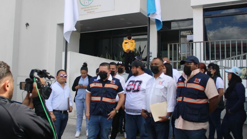 911 denuncian Mauricio Rivera 