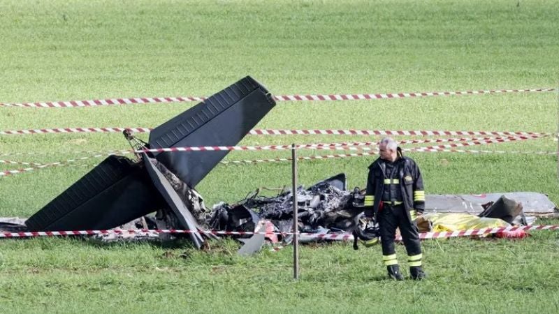 Pilotos italianos mueren al chocar aviones