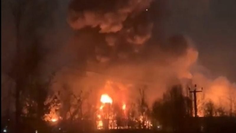 Incendio fábrica plástico Moscú