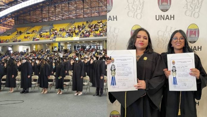 las primeras mujeres en graduarse de la Licenciatura en Ciencia y Tecnologías de la Información Geográfica de la UNAH.