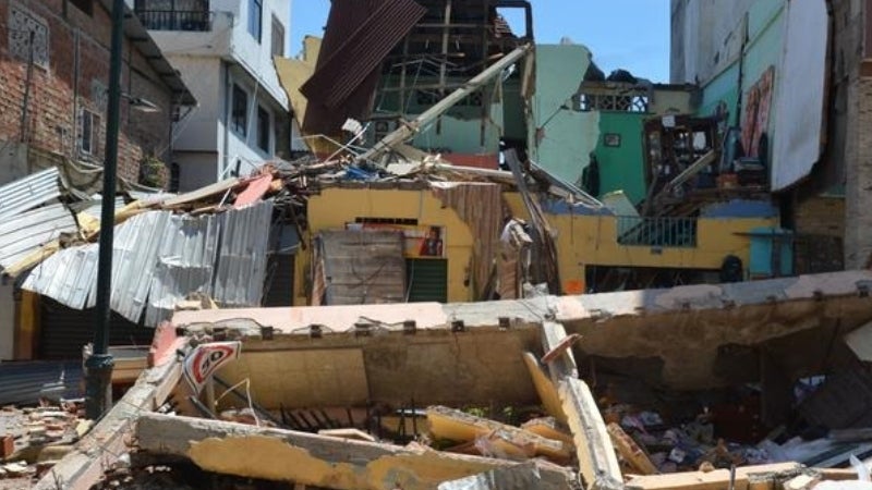 terremoto en Ecuador 15 muertos