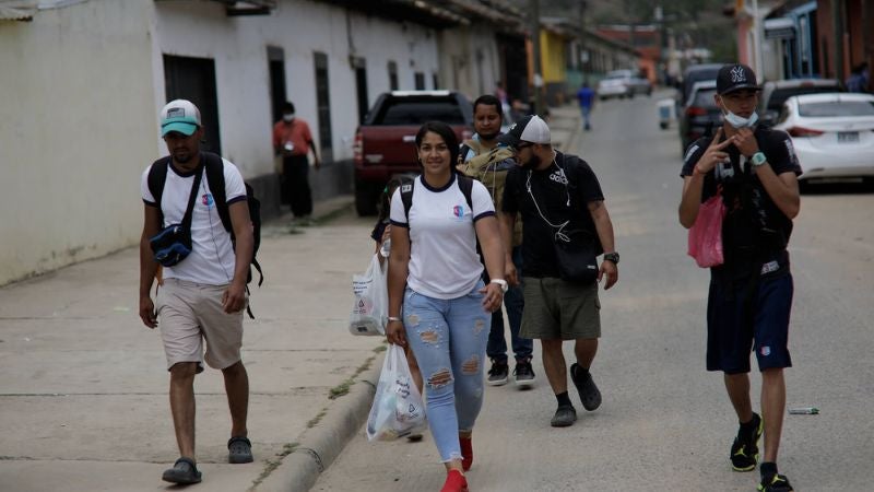 Más de mil venezolanos Honduras diariamente