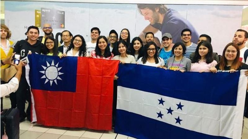 Becarios hondureños en Taiwán