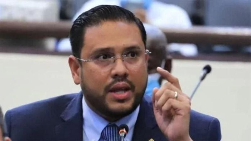 Mauricio Rivera desmiente despido abogada 