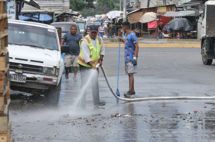 Campaña para prevenir dengue en SPS