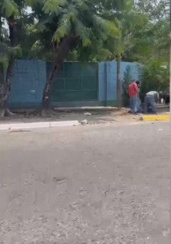 golpean a mujer en La Ceiba 
