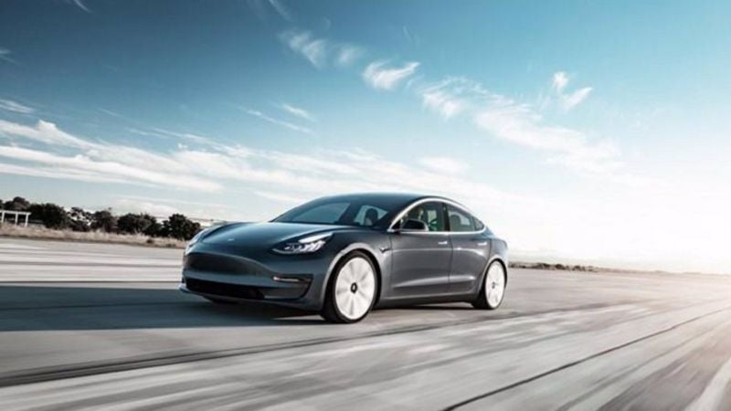 Tesla Model 3 baja de precio