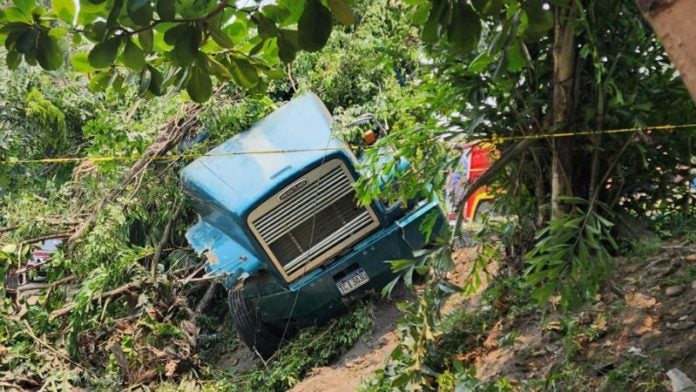 rastra se sale de carretera en Choloma