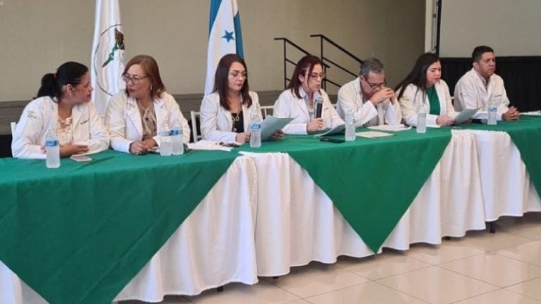 Tomas representan violación al derecho a la vida, aseguran médicos